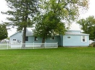 21 Gem St, Skowhegan, ME 04976