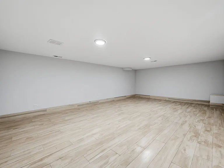 1827 N California Ave #1 — Photo 23