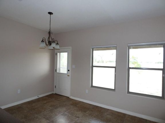 5th image of 510 Villas Del Valle Rd