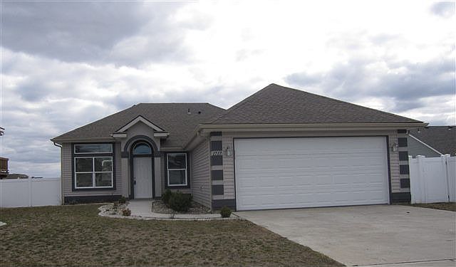 1st image of 1717 W Tieton Ave