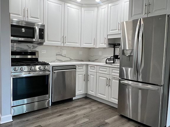 2nd image of 1243 Brown St APT 3C