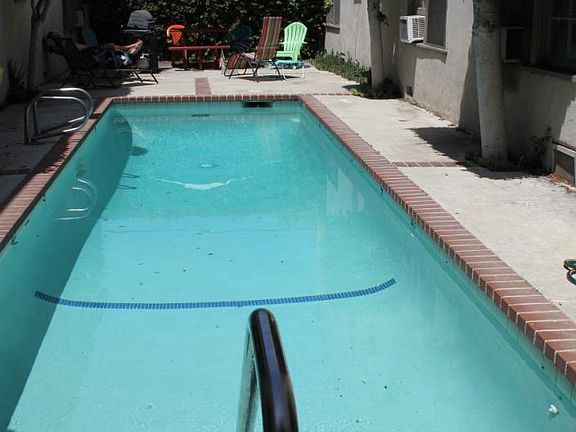 5th image of 309 N Sycamore Ave APT 32