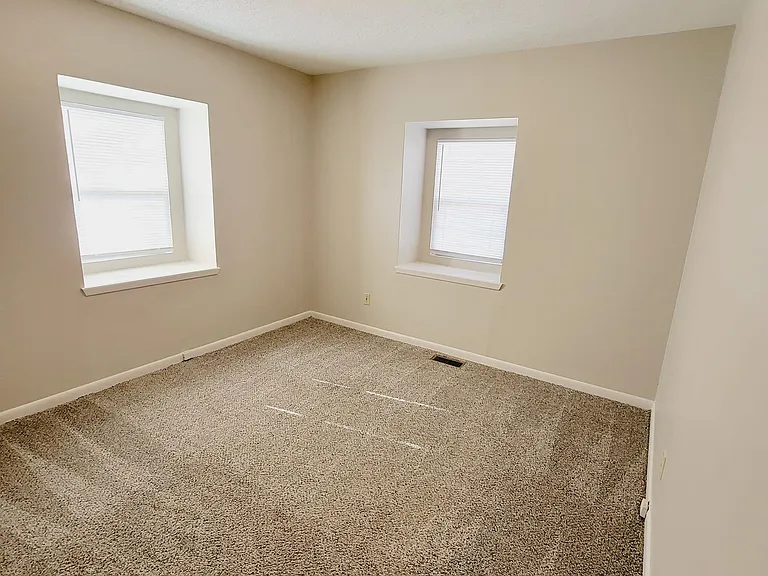 1744 S Lark Ln — Photo 16