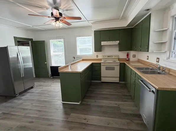 136 Western Ave #1, Waterville, ME 04901