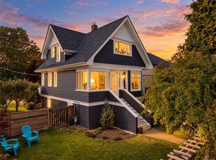1200 Hampshire Rd, Oak Bay, BC V8S 4T2