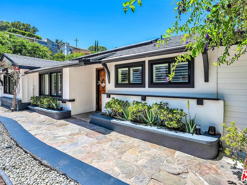 1st image of 4046 Murietta Ave
