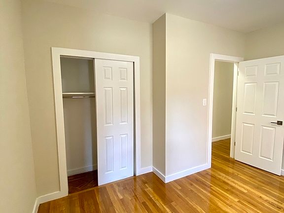 3rd image of 29-15 36th Ave #2AA