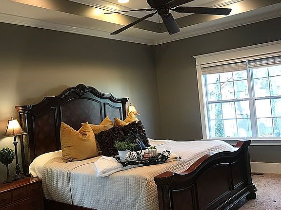 3rd image of 212 McGlocklin Way