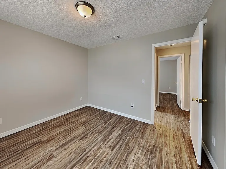 1408 Sugarberry Ln — Photo 12