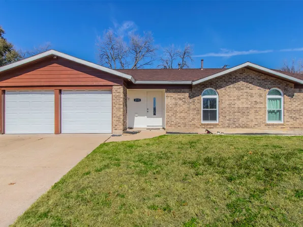 2115 Bradford Dr, Arlington, TX 76010