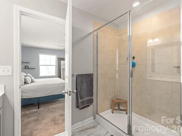 460 Caleb St — Photo 17