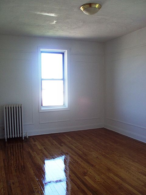 2nd image of 2121 Cedar Ave APT 3D
