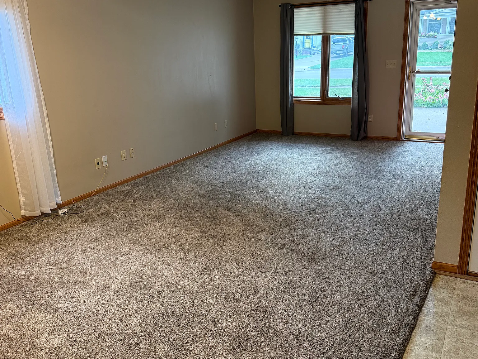 2 bed, 956 sqft, $1,375 — Photo 4