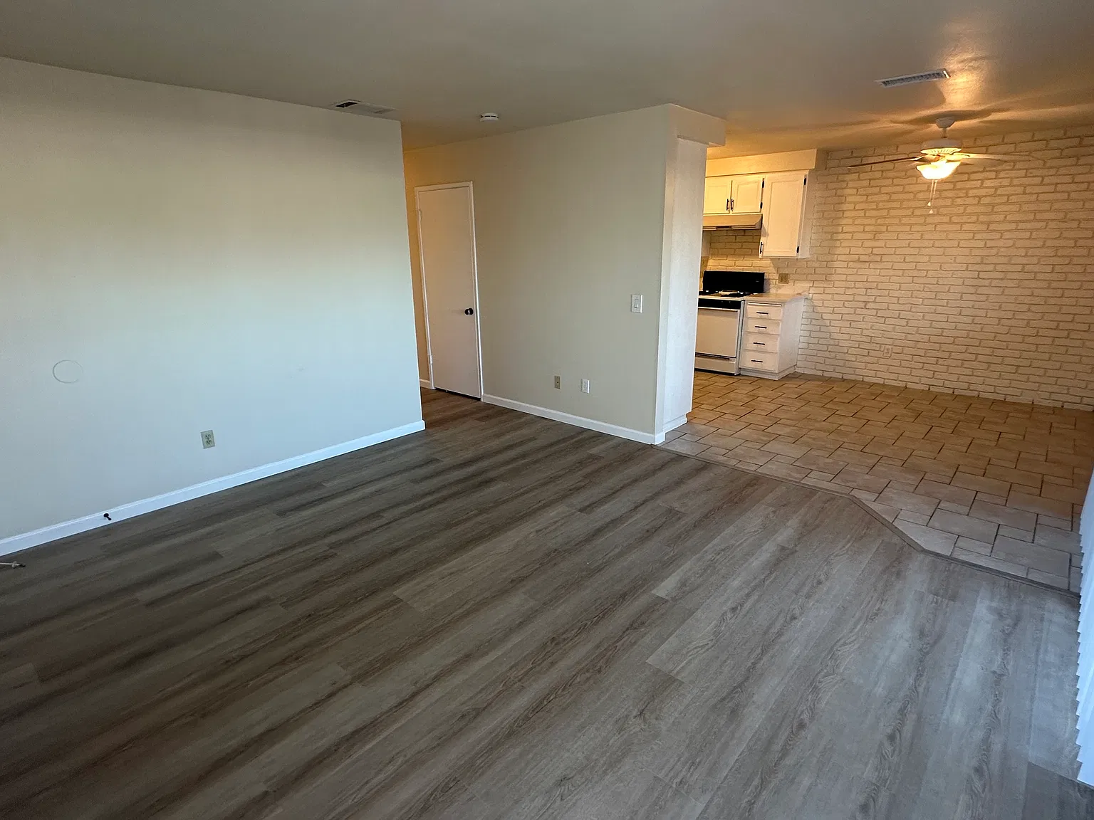 3 bed, 1.5 bath, 990 sqft, $2,980 — Photo 4