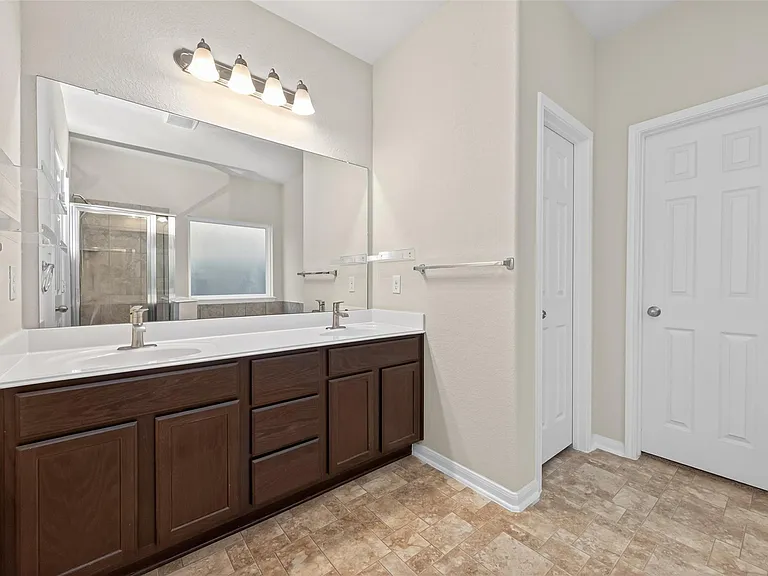11343 Rossum Creek Dr — Photo 18
