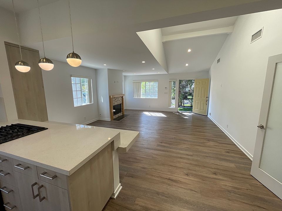 1st image of 4064 La Salle Ave #1C