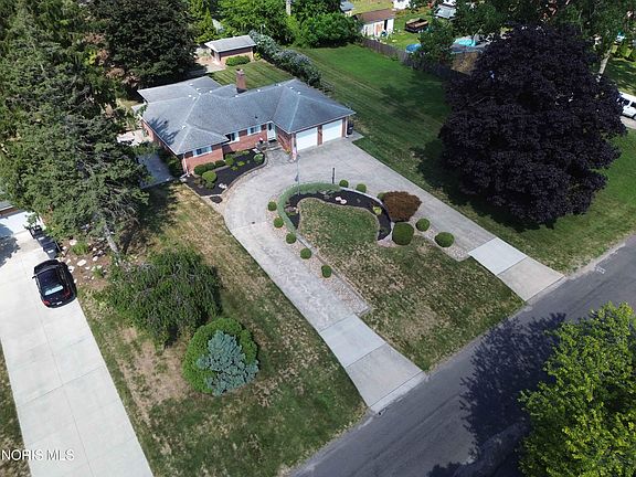 3rd image of 5029 Pawnee Rd