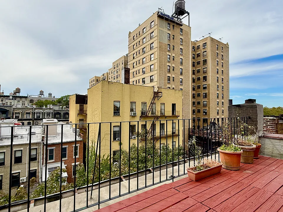 316 W 102nd St #4B