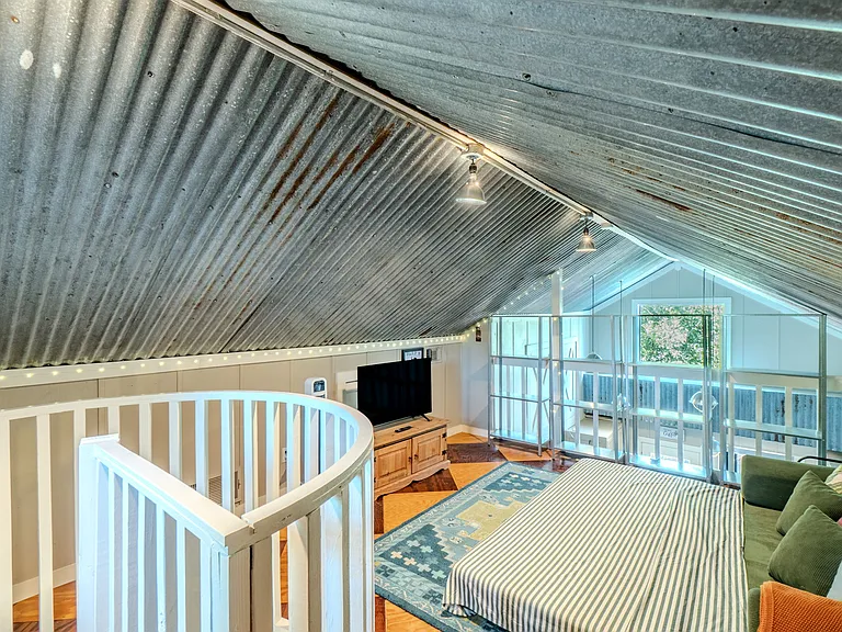 904 Florence St — Photo 22