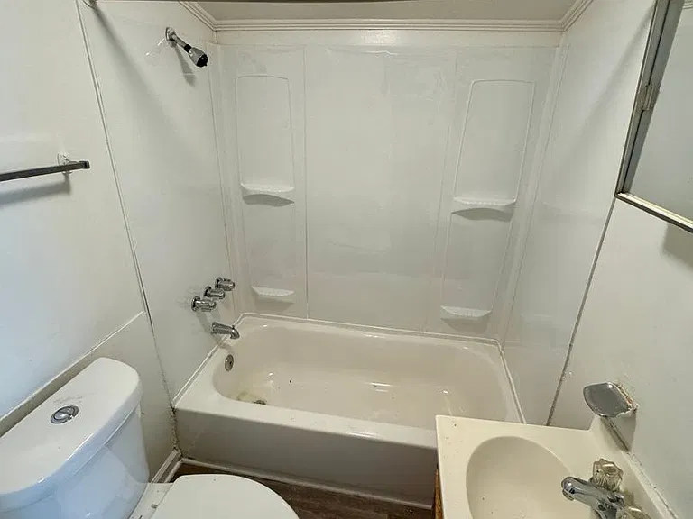 615 W Davidson Ave — Photo 5