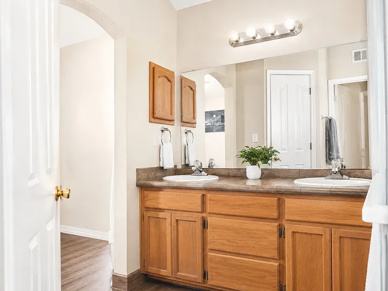 12200 Green Vine Ct — Photo 8
