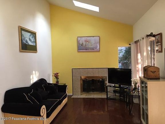 4th image of 2766 Tola Ave