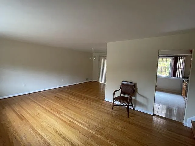 7616 Edmonston Rd — Photo 13