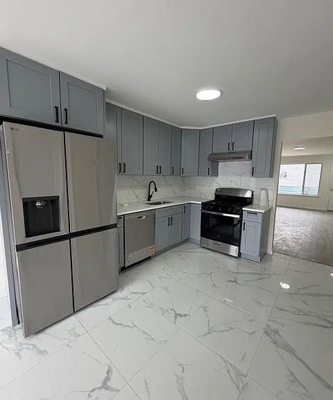 86 Confederation Pl #1 — Photo 4