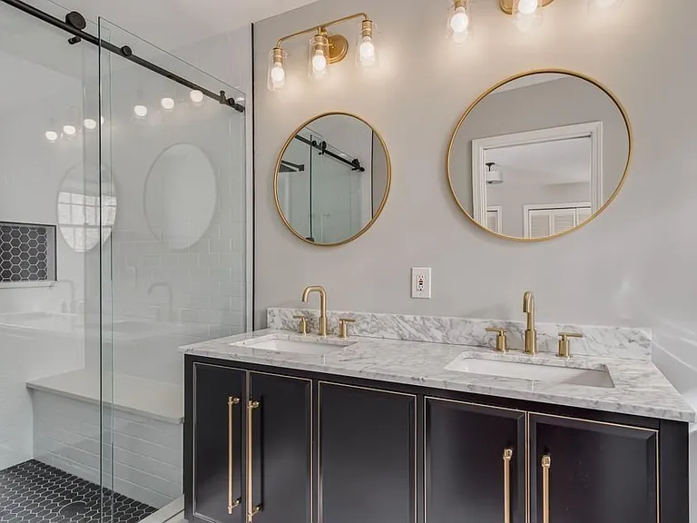 4601 Club Cir NE — Photo 16