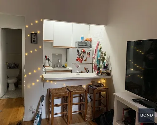 Rented by Bond New York | media 15