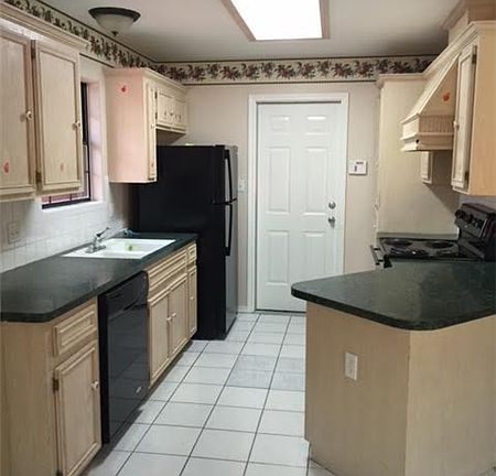 Kitchen 1