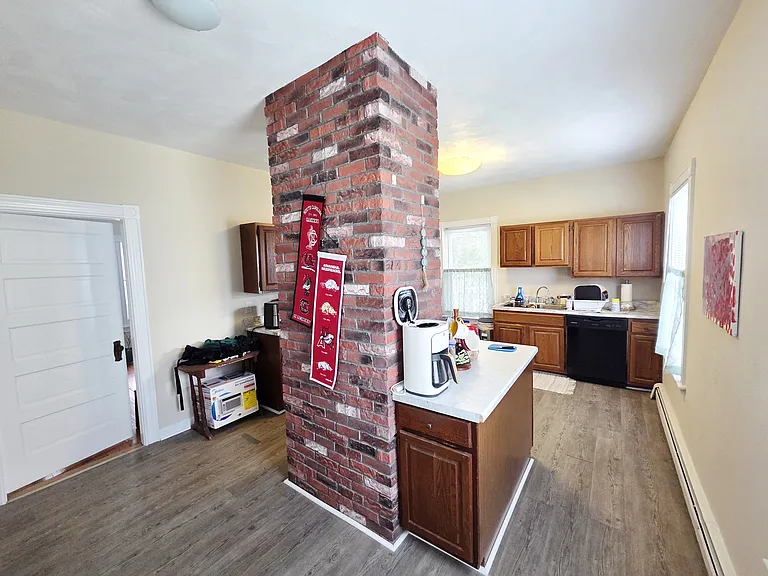 23 Ogden St #2 — Photo 5