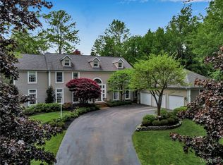 163 Roxbury Park, East Amherst, NY 14051