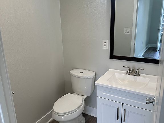 5th image of 2642 23rd St #A