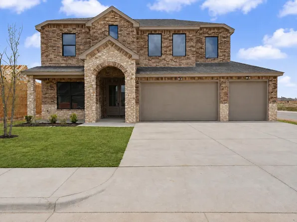 1101 N 6th St, Wolfforth, TX 79382