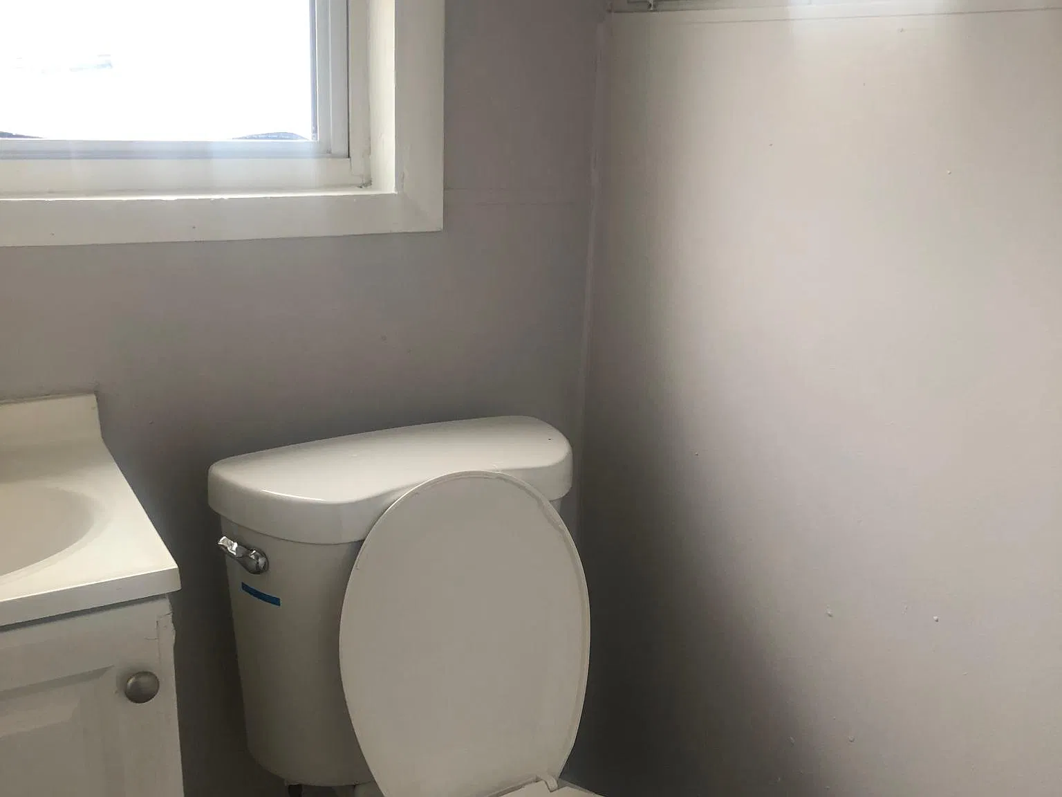 3 bed, $900 — Photo 2