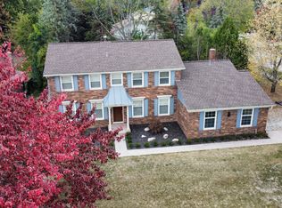 930 Bridge Park Dr, Troy, MI 48098