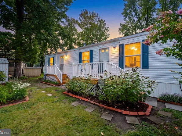 45 Mantua Grove Rd #P-8, Paulsboro, NJ 08066