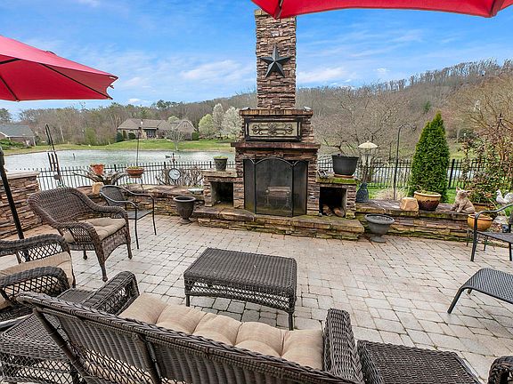 5th image of 2524 Stone Creek Dr