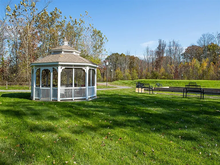 Vineyard Commons — Photo 26