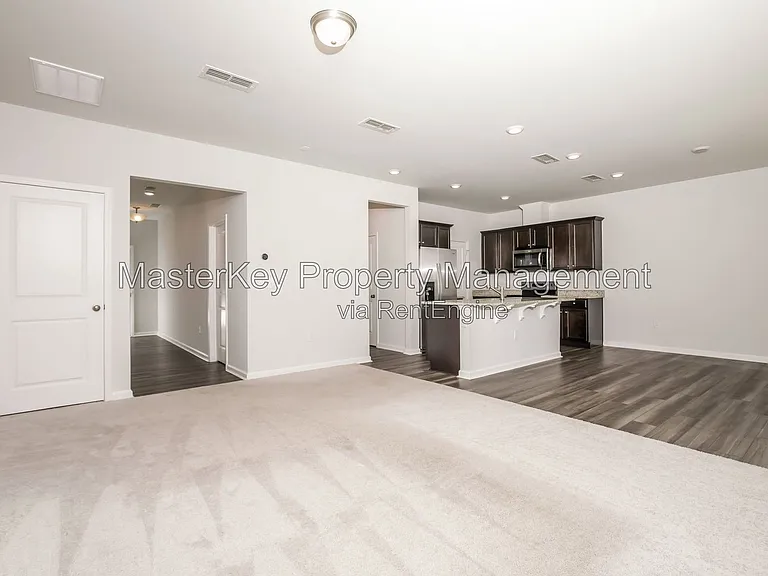 804 McKenzie Park Ter — Photo 10