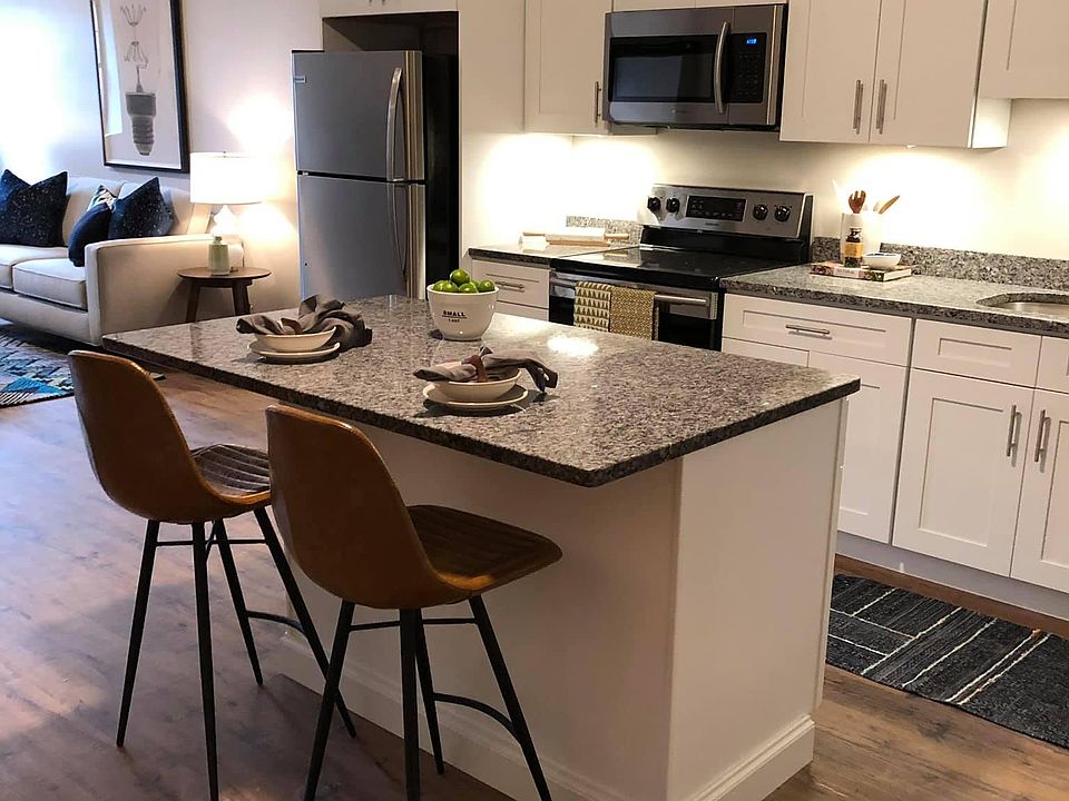 2nd image of 75 Commercial St