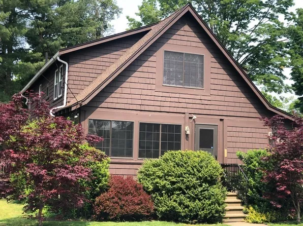 73 Gilbert St, Framingham, MA 01702