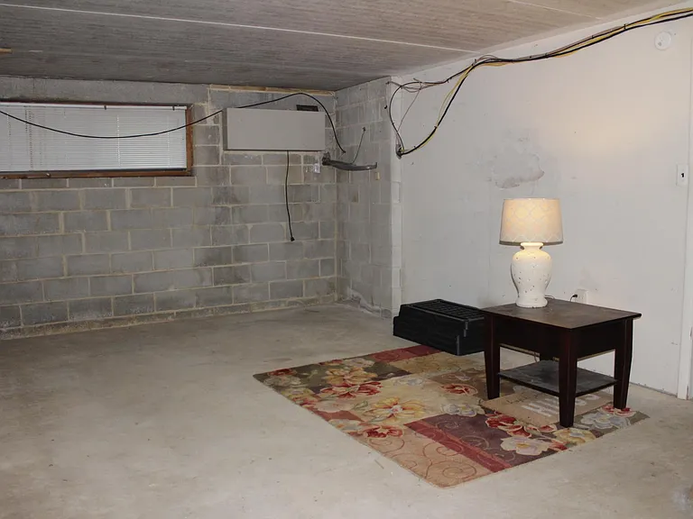 322 Saybrook Ln #B — Photo 8