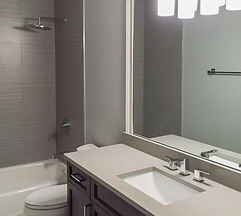 2nd image of 1237 W Oakdale Ave #1W