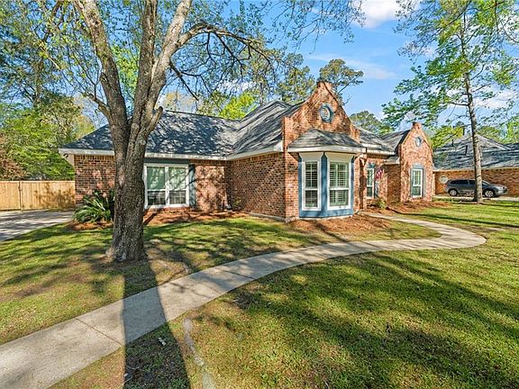 4th image of 411 Rosedown Way