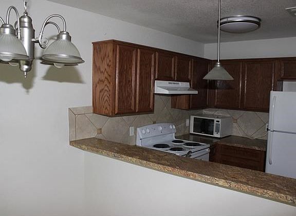 3rd image of 210 W Lincoln Ave #Ac