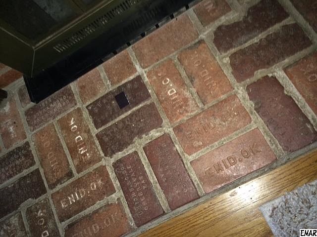 1st image of 1223 W Maine St