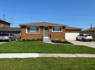 17 Tamark Ct, Cheektowaga, NY 14227