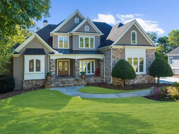 7025 Blackthorn Ln, Suwanee, GA 30024